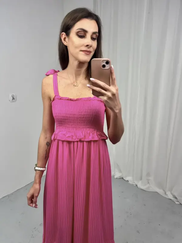 Różowa sukienka maxi z wiskozy na ramiączkach3