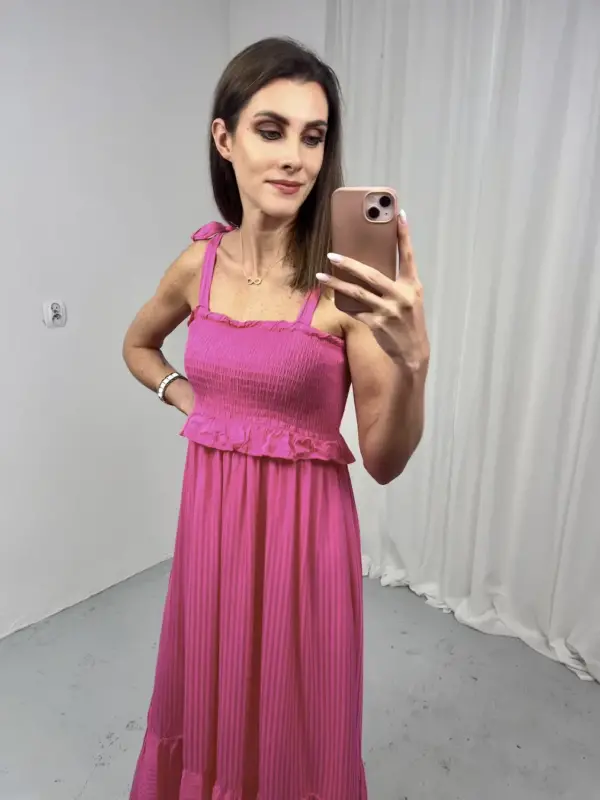 Różowa sukienka maxi z wiskozy na ramiączkach4