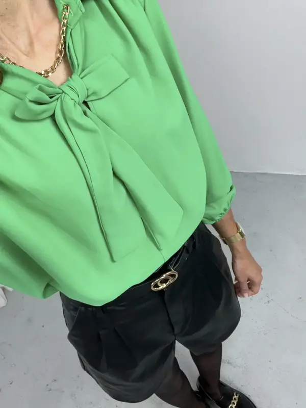 Zielona bluzka z wiązaniem5